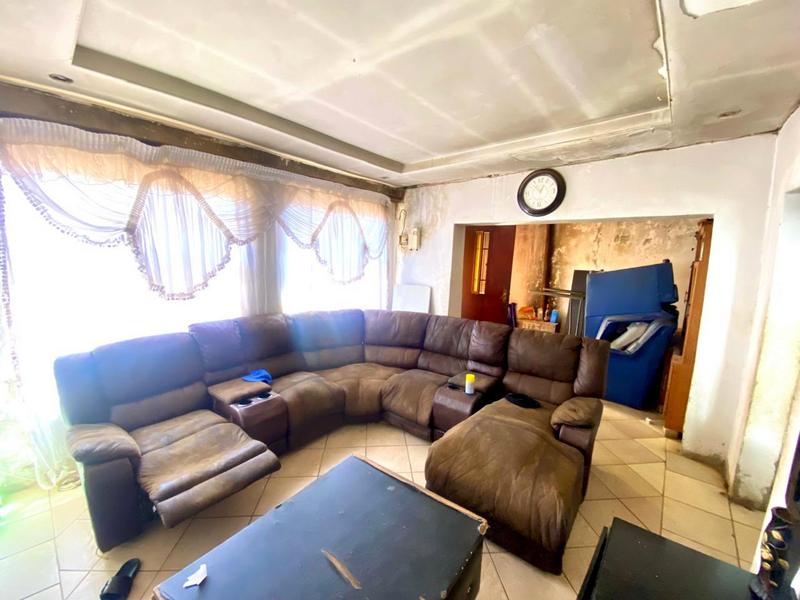 4 Bedroom Property for Sale in Bram Fischerville Gauteng