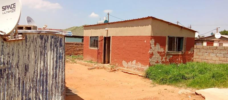 1 Bedroom Property for Sale in Tshepisong Gauteng