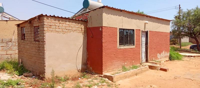 1 Bedroom Property for Sale in Tshepisong Gauteng