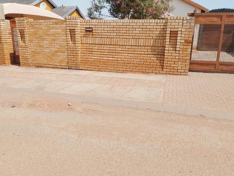 2 Bedroom Property for Sale in Protea Glen Gauteng