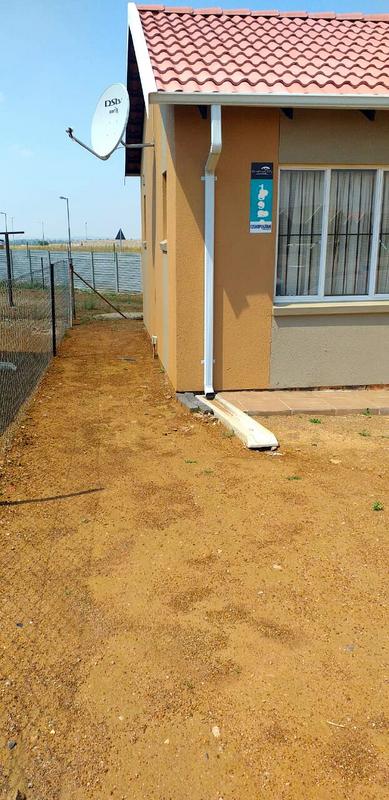 2 Bedroom Property for Sale in Savanna City Gauteng