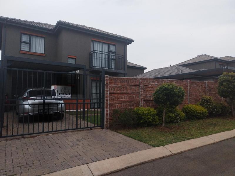 4 Bedroom Property for Sale in Albertsdal Gauteng