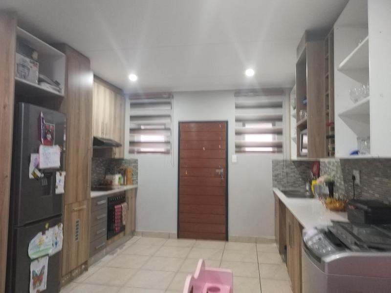 4 Bedroom Property for Sale in Albertsdal Gauteng