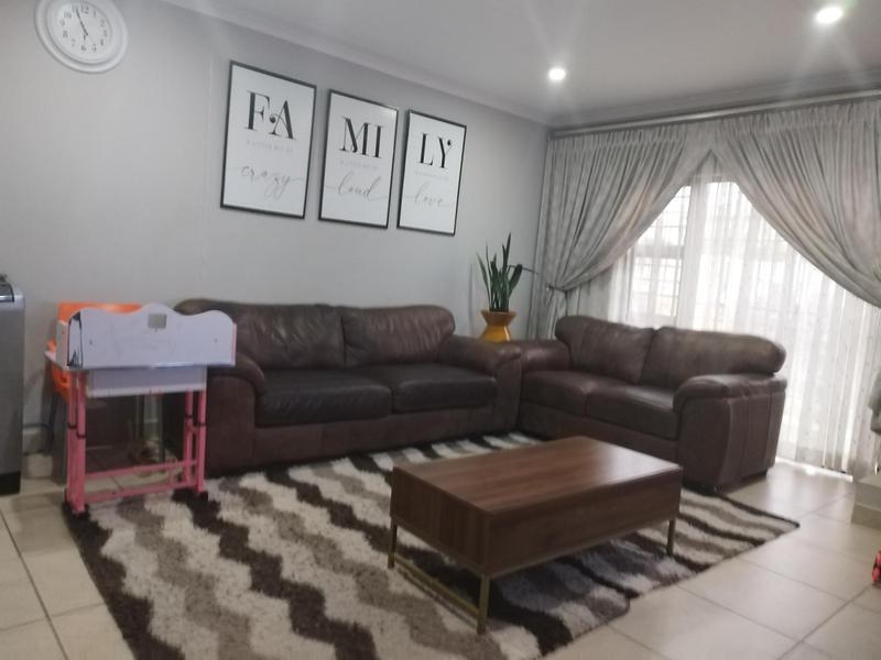4 Bedroom Property for Sale in Albertsdal Gauteng
