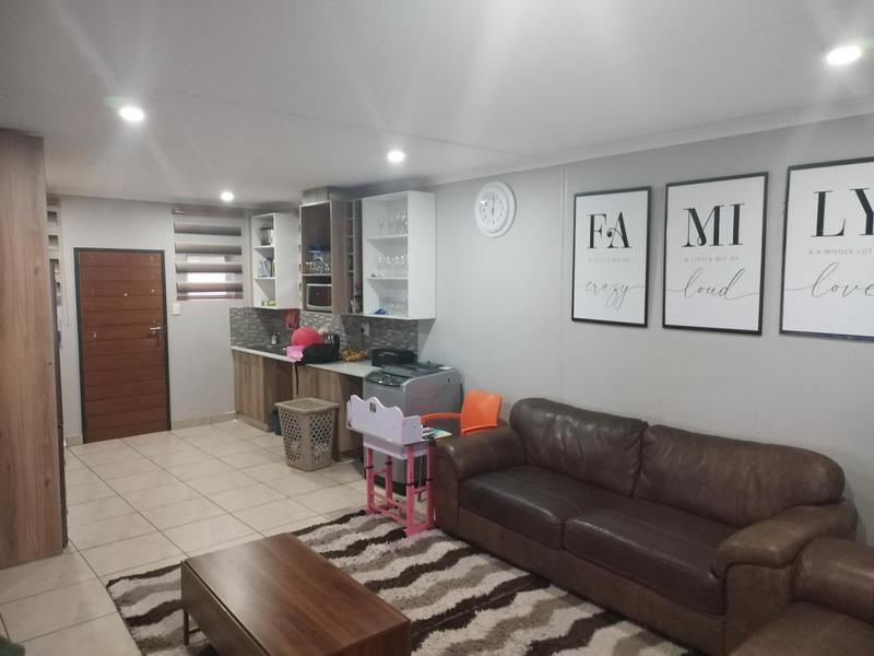 4 Bedroom Property for Sale in Albertsdal Gauteng