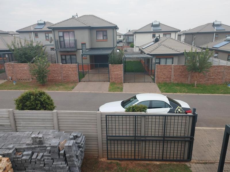 4 Bedroom Property for Sale in Albertsdal Gauteng