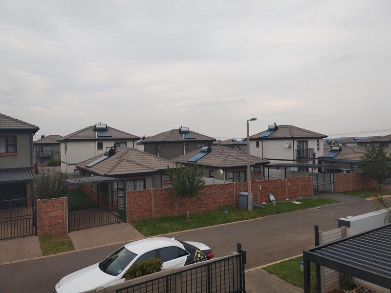 4 Bedroom Property for Sale in Albertsdal Gauteng