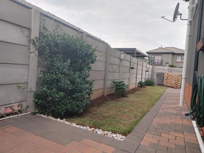 4 Bedroom Property for Sale in Albertsdal Gauteng