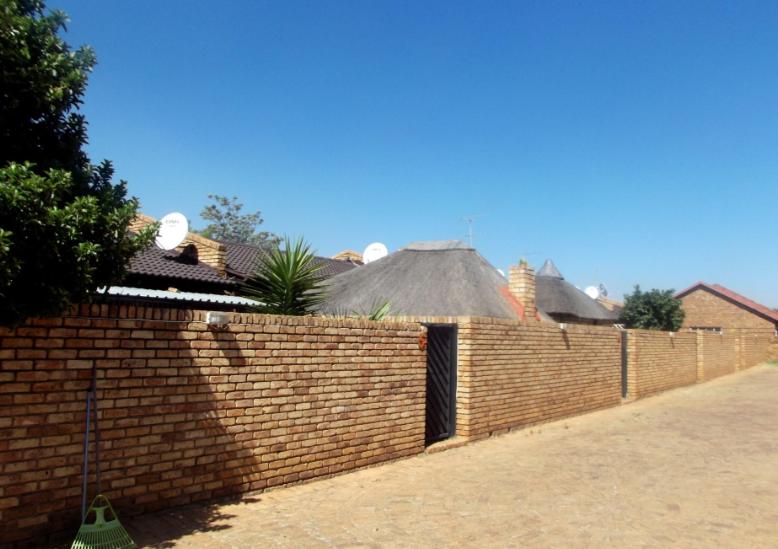 2 Bedroom Property for Sale in Kibler Park Gauteng