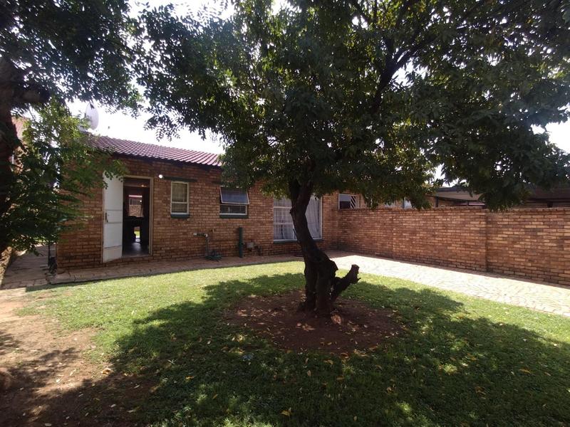 2 Bedroom Property for Sale in Kibler Park Gauteng