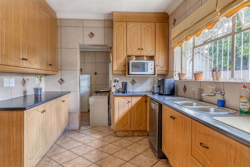 5 Bedroom Property for Sale in Darrenwood Gauteng