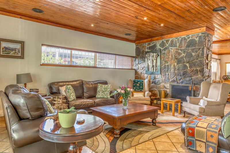 5 Bedroom Property for Sale in Darrenwood Gauteng