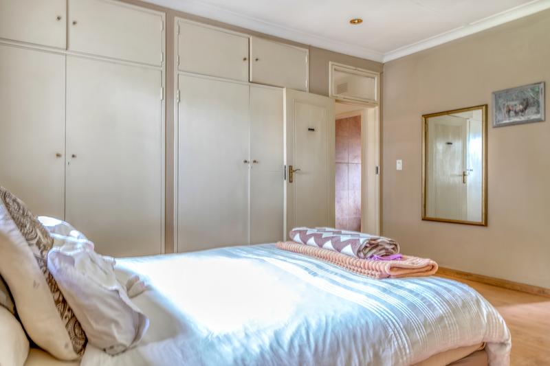 5 Bedroom Property for Sale in Darrenwood Gauteng