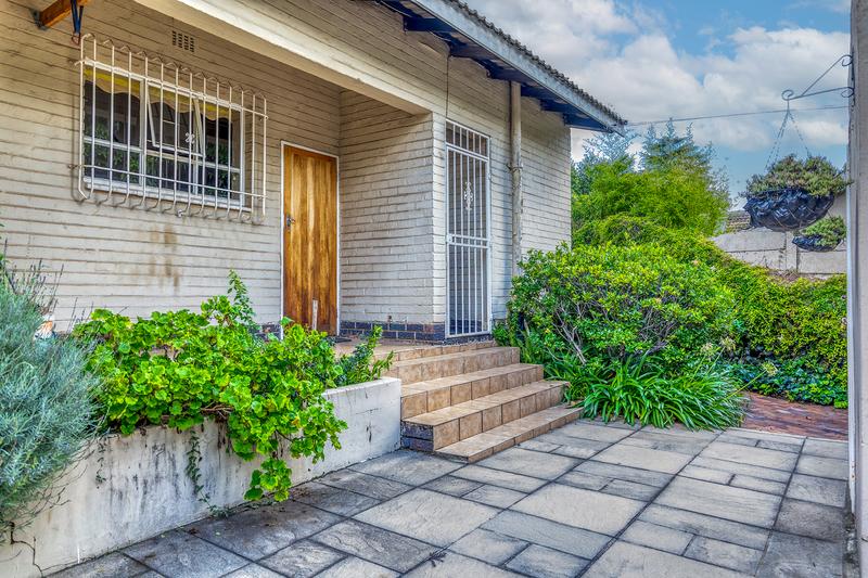 5 Bedroom Property for Sale in Darrenwood Gauteng
