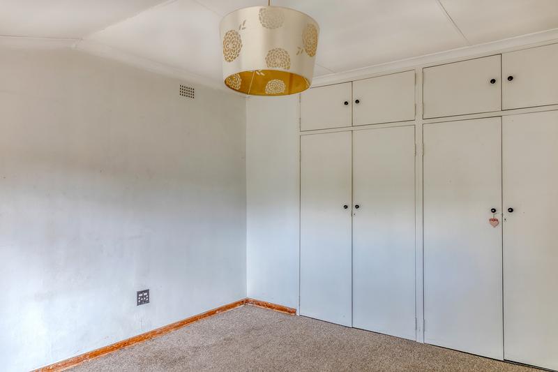 5 Bedroom Property for Sale in Darrenwood Gauteng
