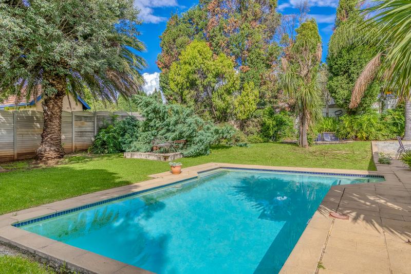 5 Bedroom Property for Sale in Darrenwood Gauteng