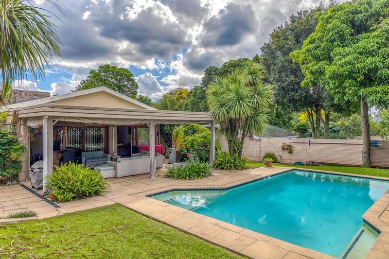 5 Bedroom Property for Sale in Darrenwood Gauteng