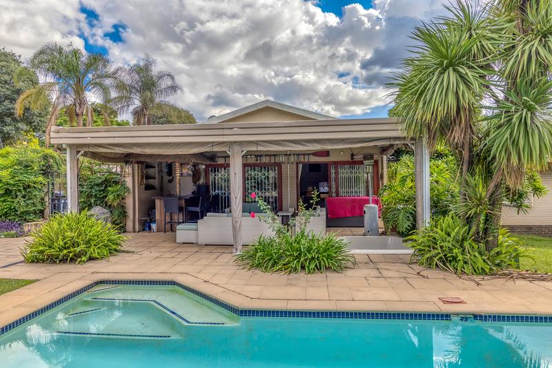 5 Bedroom Property for Sale in Darrenwood Gauteng