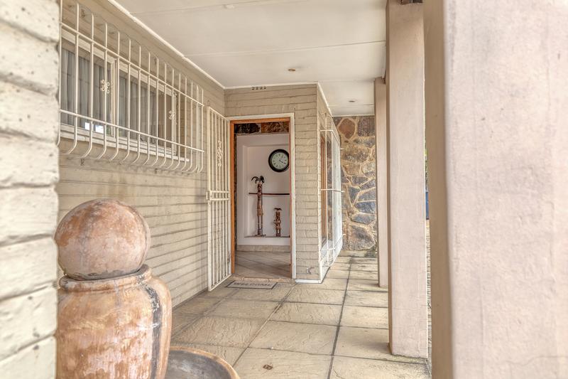 5 Bedroom Property for Sale in Darrenwood Gauteng