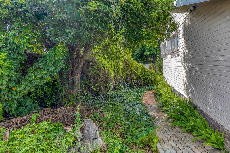 5 Bedroom Property for Sale in Darrenwood Gauteng