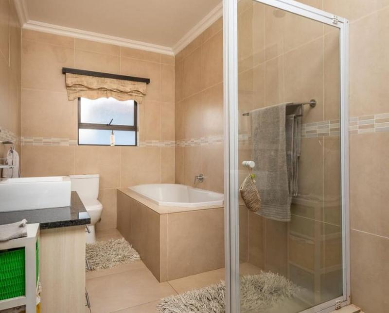 3 Bedroom Property for Sale in Aspen Hills Gauteng