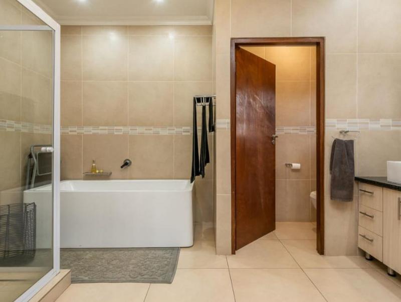 3 Bedroom Property for Sale in Aspen Hills Gauteng