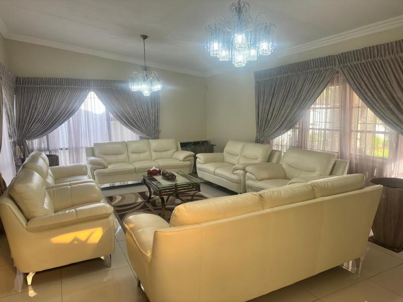 5 Bedroom Property for Sale in Claudius Gauteng