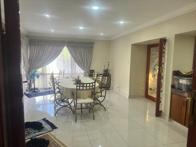 5 Bedroom Property for Sale in Claudius Gauteng