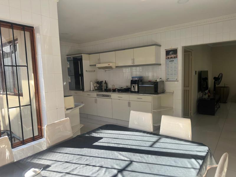 5 Bedroom Property for Sale in Claudius Gauteng