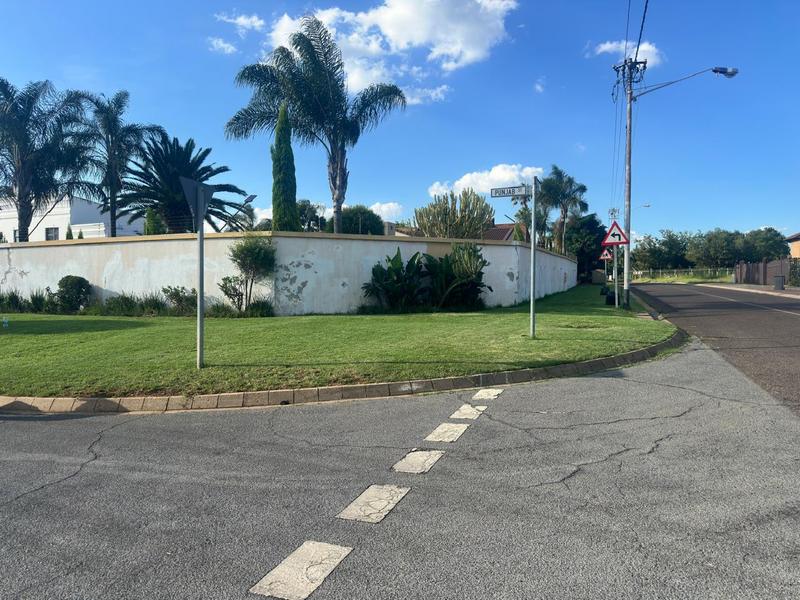 5 Bedroom Property for Sale in Claudius Gauteng