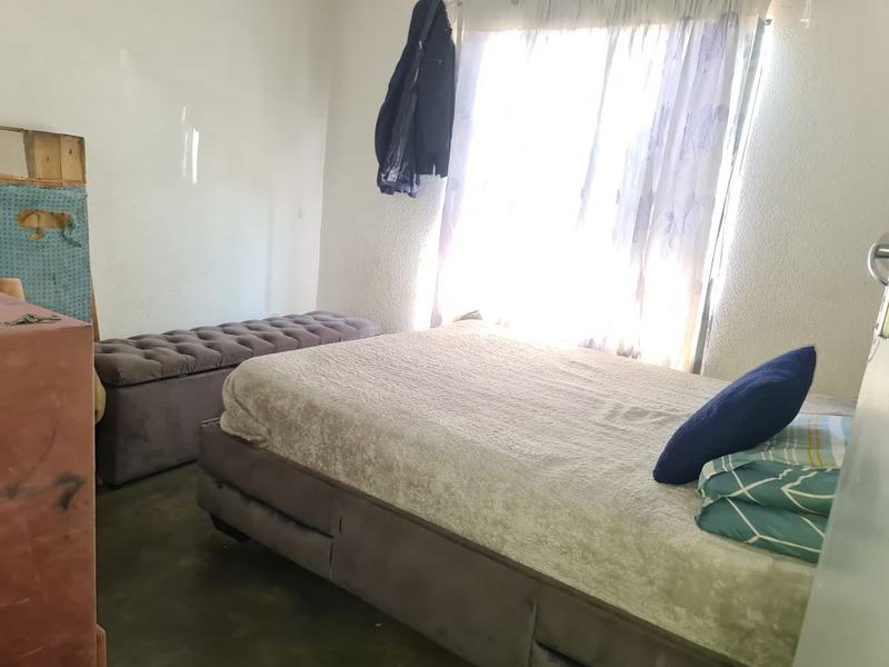 2 Bedroom Property for Sale in Palm Springs Gauteng