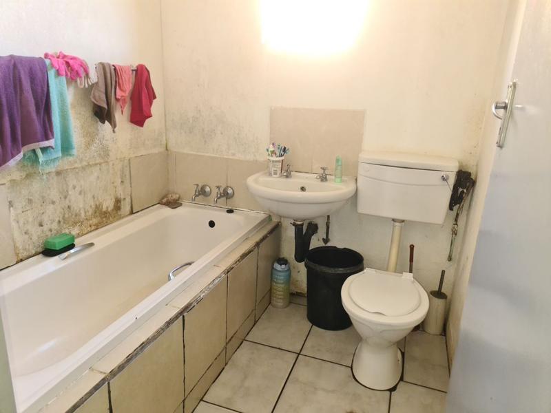 2 Bedroom Property for Sale in Palm Springs Gauteng