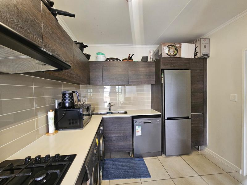 To Let 1 Bedroom Property for Rent in Olivedale Gauteng
