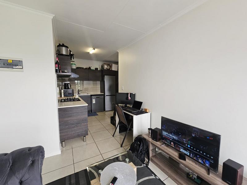 To Let 1 Bedroom Property for Rent in Olivedale Gauteng
