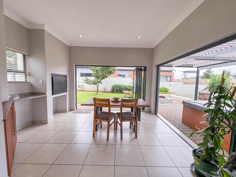 3 Bedroom Property for Sale in Midstream Meadows Gauteng