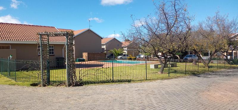 To Let 2 Bedroom Property for Rent in Elardus Park Gauteng