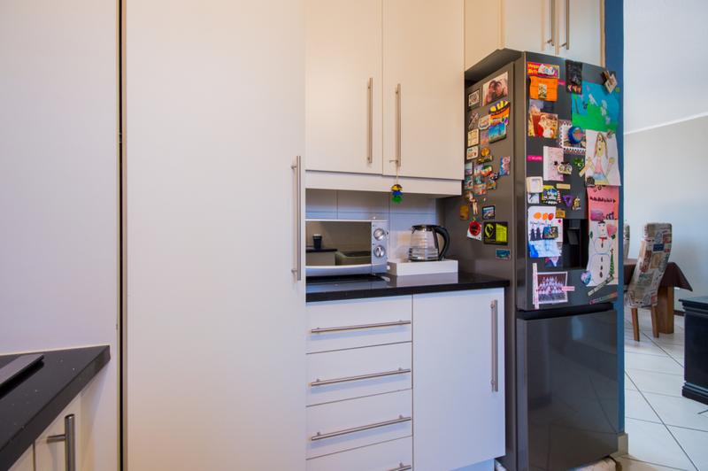 3 Bedroom Property for Sale in Buurendal Gauteng