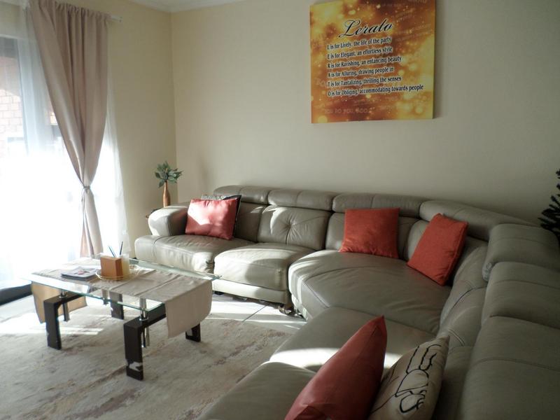 2 Bedroom Property for Sale in Greenstone Hill Gauteng