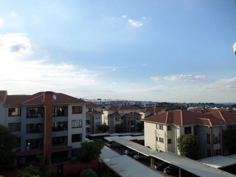 2 Bedroom Property for Sale in Greenstone Hill Gauteng
