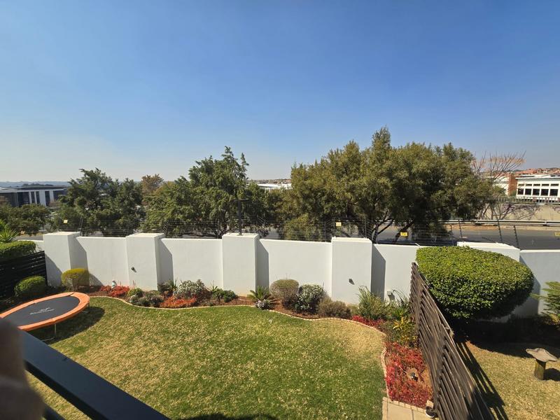 3 Bedroom Property for Sale in Greenstone Hill Gauteng