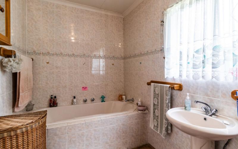 4 Bedroom Property for Sale in Eden Glen Gauteng