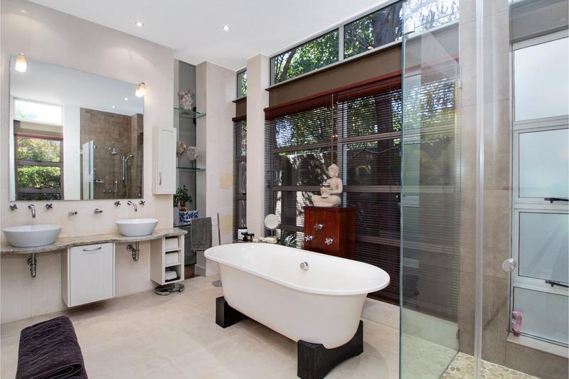 4 Bedroom Property for Sale in Fourways Gardens Gauteng