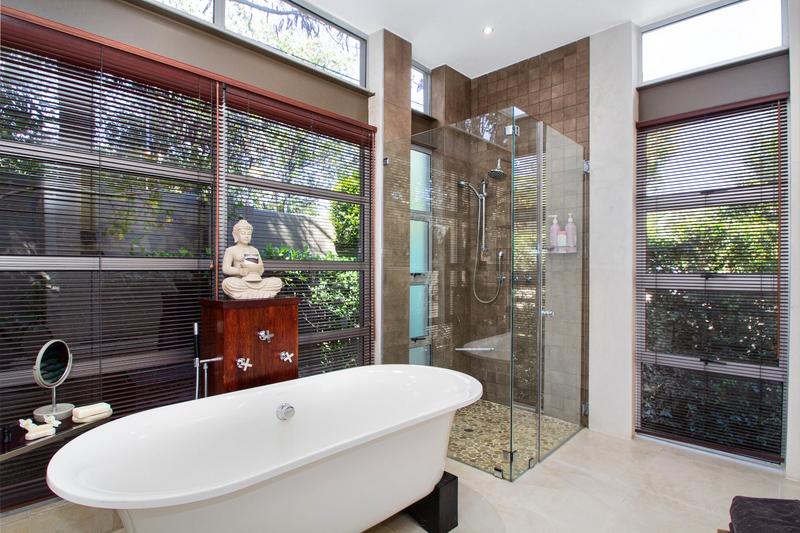 4 Bedroom Property for Sale in Fourways Gardens Gauteng