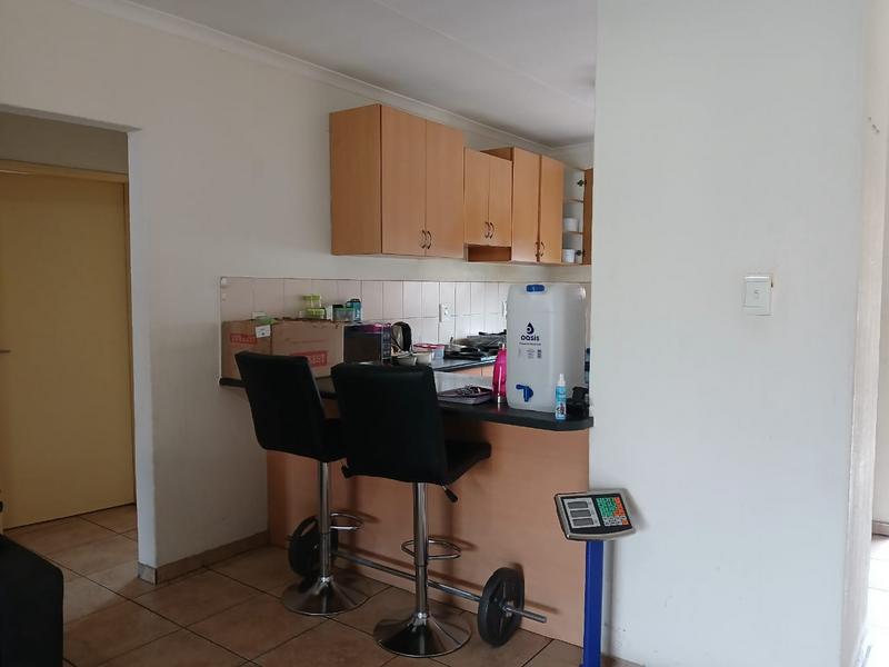 2 Bedroom Property for Sale in Vorna Valley Gauteng