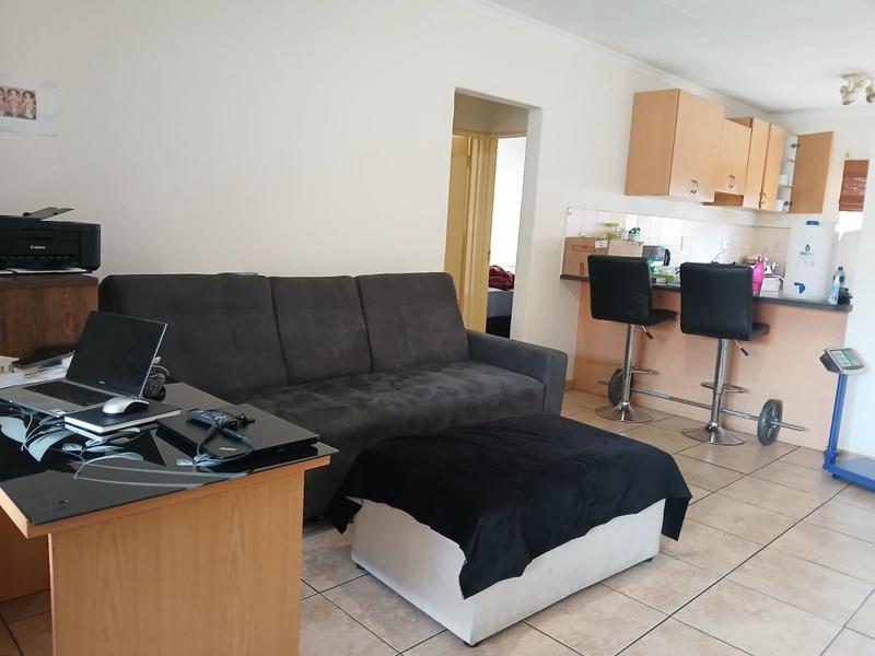 2 Bedroom Property for Sale in Vorna Valley Gauteng