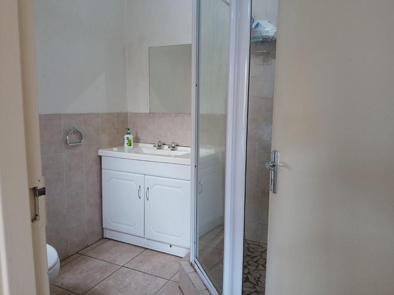 2 Bedroom Property for Sale in Vorna Valley Gauteng
