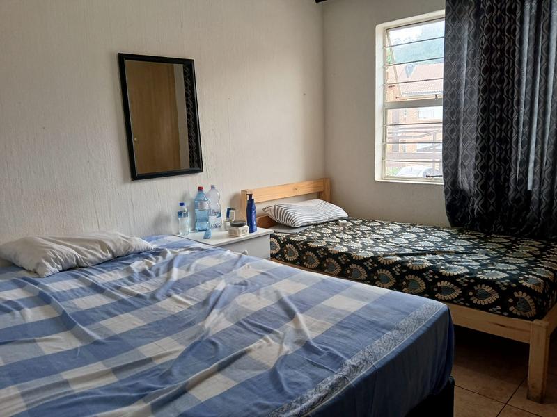 2 Bedroom Property for Sale in Vorna Valley Gauteng