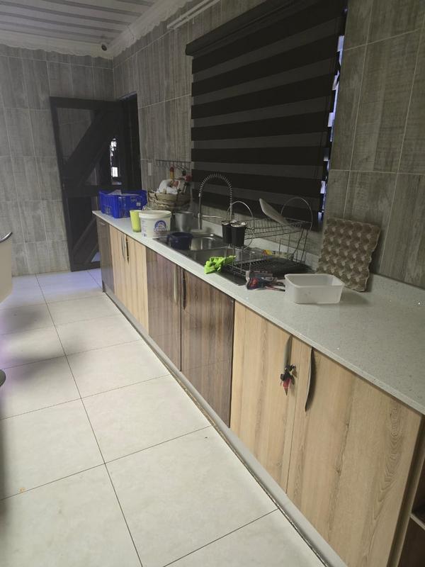 To Let 4 Bedroom Property for Rent in New Kentucky Gauteng