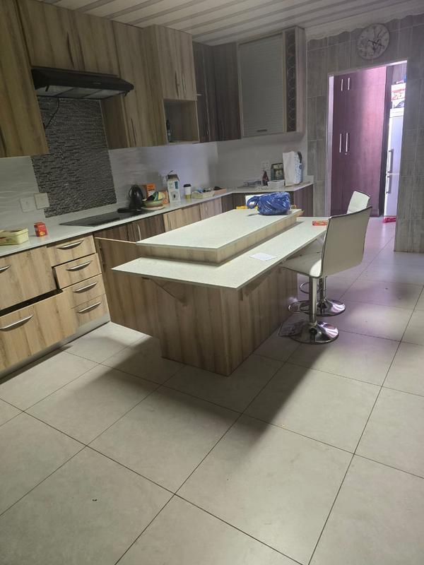 To Let 4 Bedroom Property for Rent in New Kentucky Gauteng