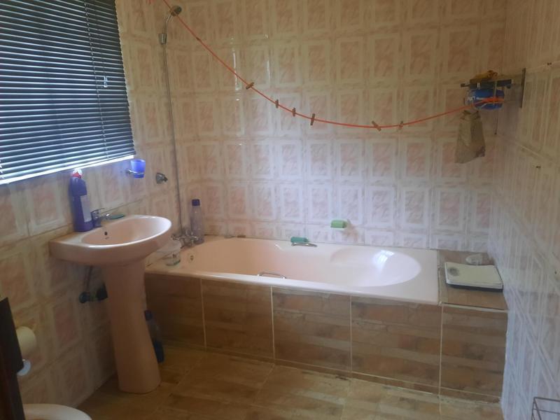 To Let 4 Bedroom Property for Rent in New Kentucky Gauteng